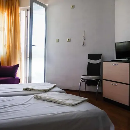 House Rezvaya With For Rent 3*