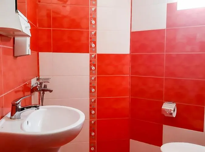 House Rezvaya With For Rent 3* 雷佐沃