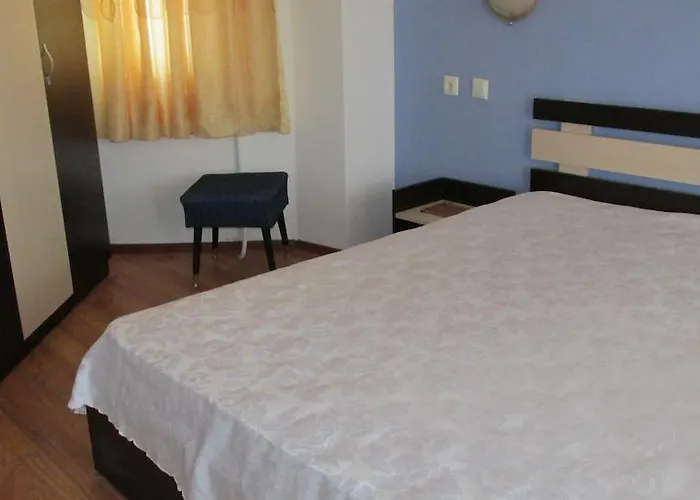 招待所 House Rezvaya With For Rent 3*