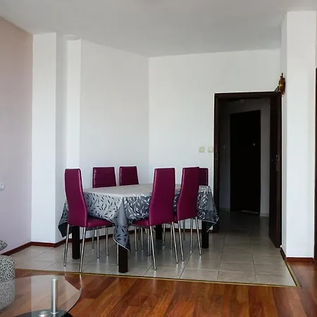 Guest house House Rezvaya With For Rent 3*