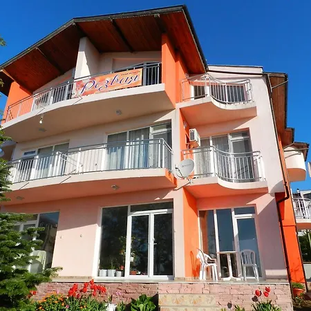 Guest house House Rezvaya With For Rent