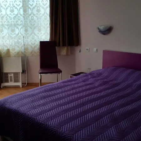 House Rezvaya With For Rent 3* Rezovo