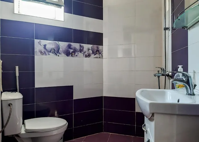 House Rezvaya With For Rent 3*