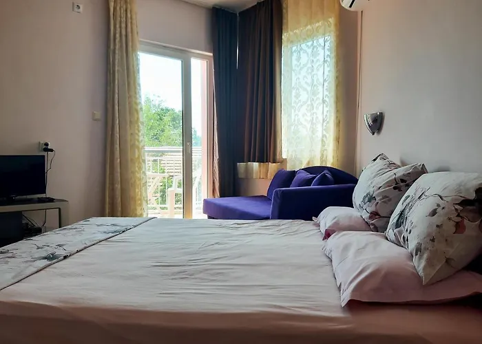 House Rezvaya With For Rent Rezovo