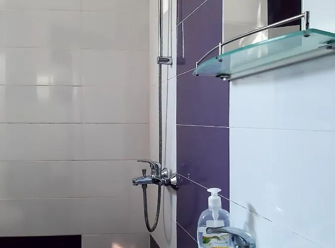 Πανσιόν House Rezvaya With For Rent 3*