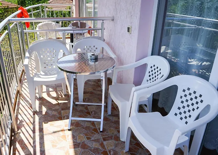 Πανσιόν House Rezvaya With For Rent